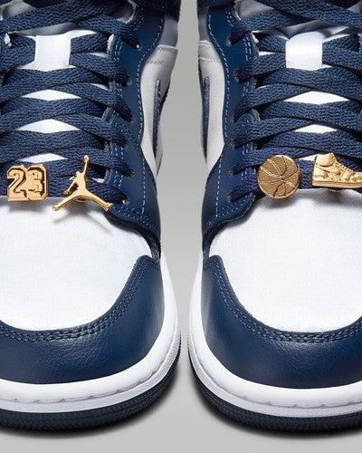 Nike WMNS Air Jordan 1 Mid SE "Football Grey/Navy" FZ8777-044 [US 5.5-11.5]