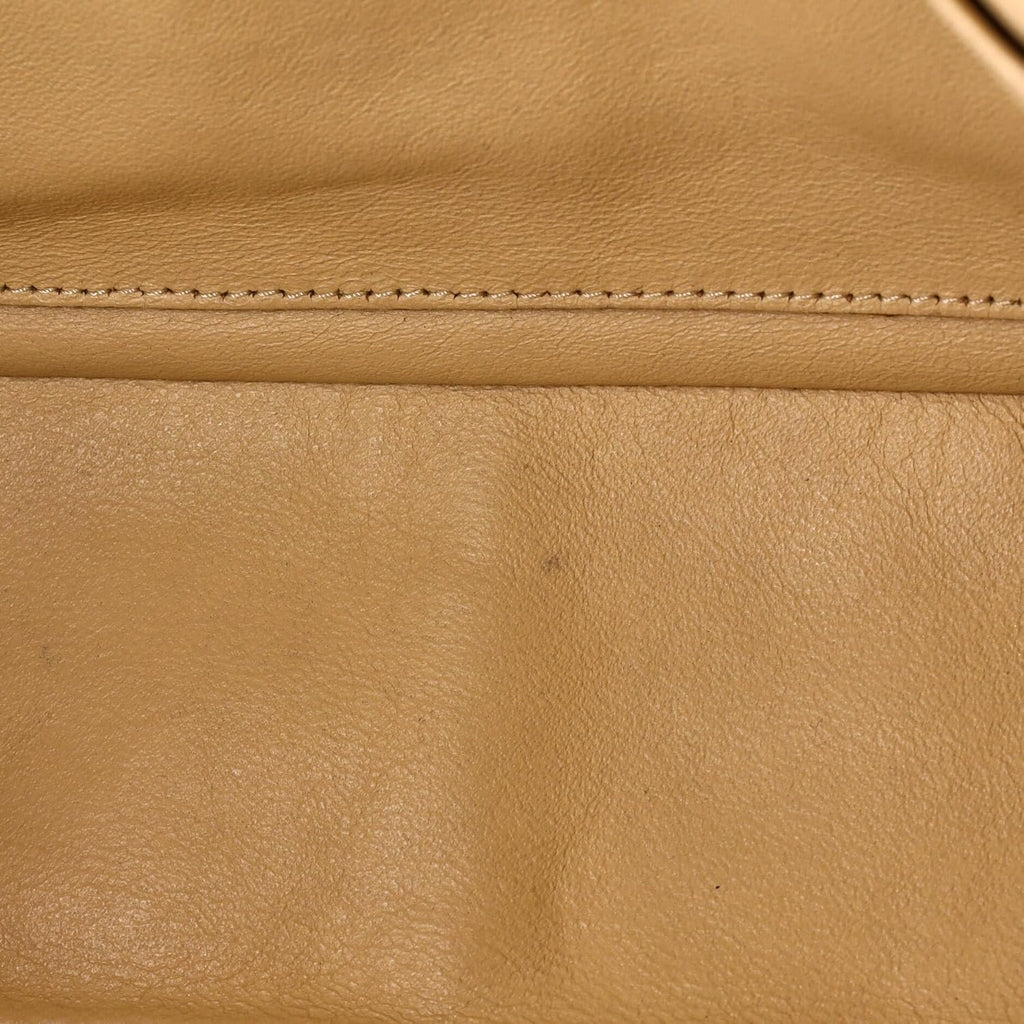 Chanel, Classic Single Flap Bag Quilted Caviar Jumbo, Neutral