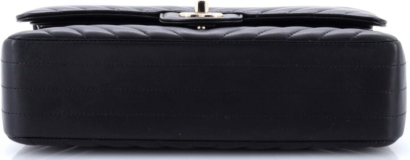 Chanel, Classic Double Flap Bag Chevron Lambskin Medium, Black