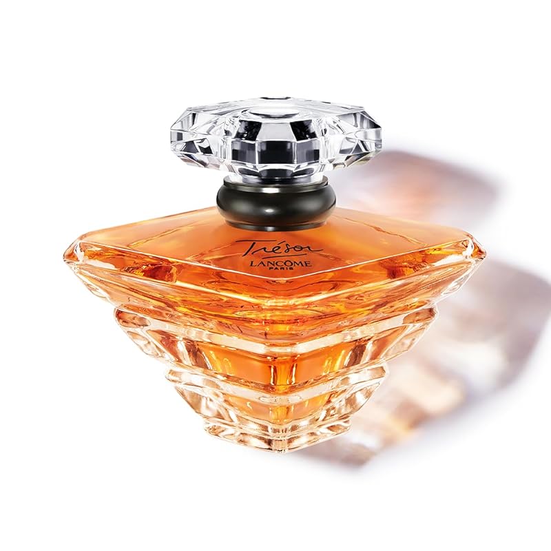 Lancôme Trésor Eau de Parfum - Long Lasting Fragrance with Notes of Rose, Lilac, Peach & Apricot Blossom - Elegant & Romantic Women's Perfume