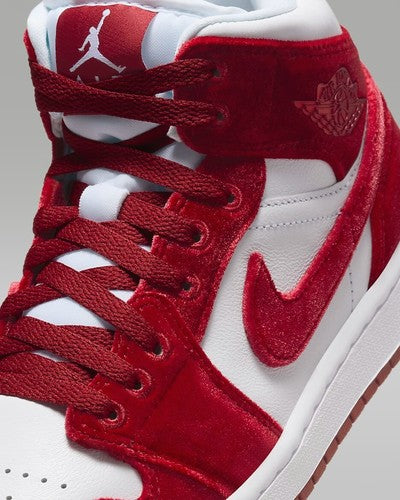 Nike WMNS Air Jordan 1 Mid SE "White/Black/Team Red" FZ3334-100 [US 5-9]