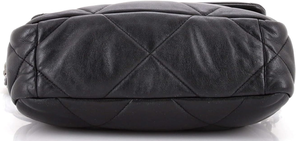 Chanel, 19 Flap Bag Quilted Leather Medium, Black
