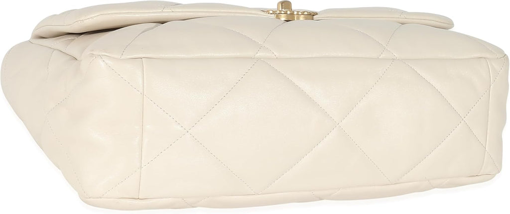 Chanel, vory Shiny Quilted Lambskin Maxi 19 Flap Bag, Beige