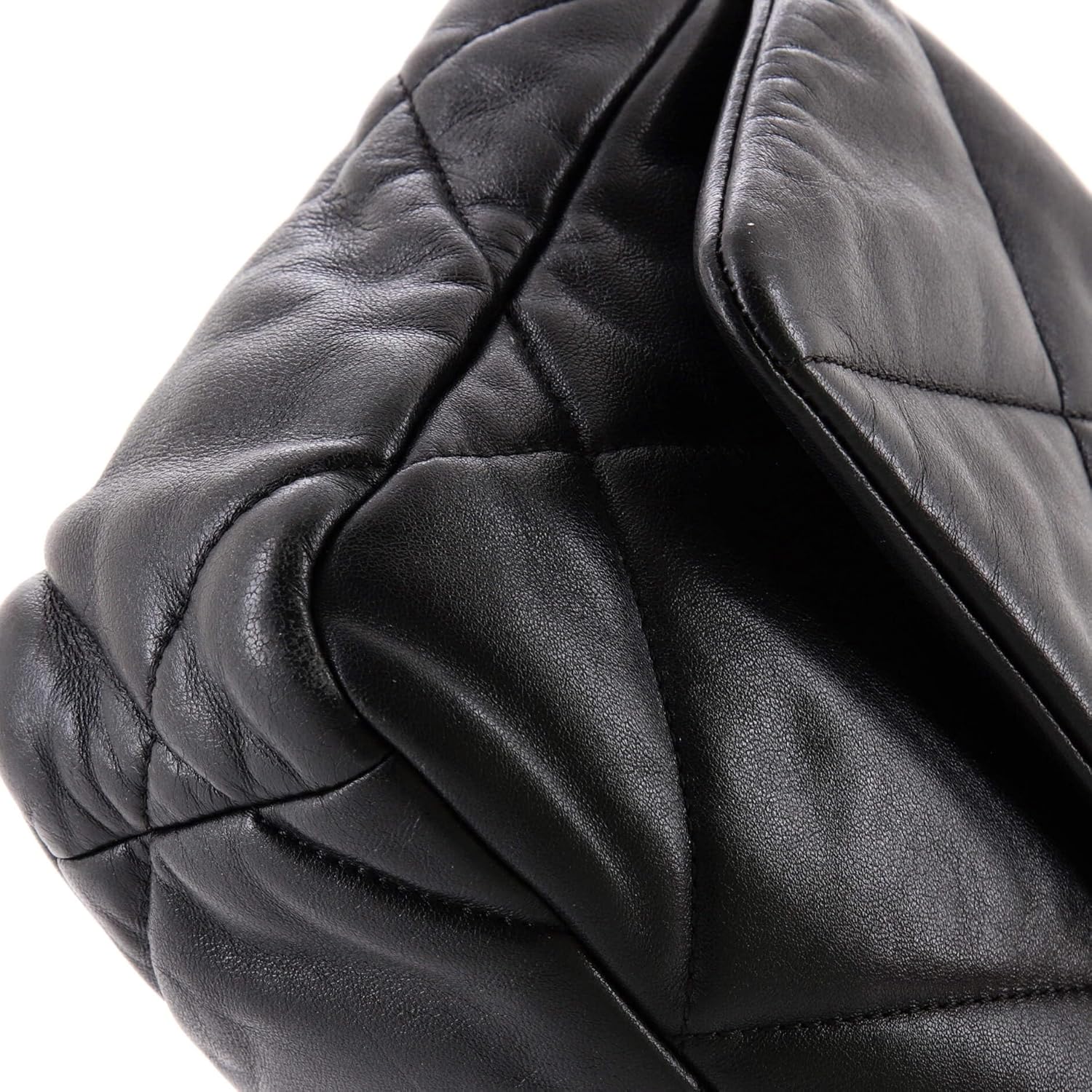 Chanel, 19 Flap Bag Quilted Leather Medium, Black