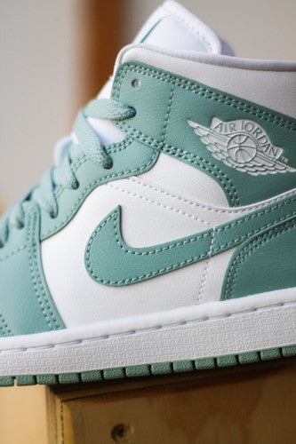 Nike Air Jordan 1 Mid White Cannon BQ6472-138 Women's Size