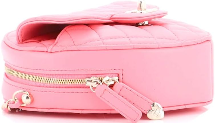 Chanel, CC in Love Heart Bag Quilted Lambskin, Pink