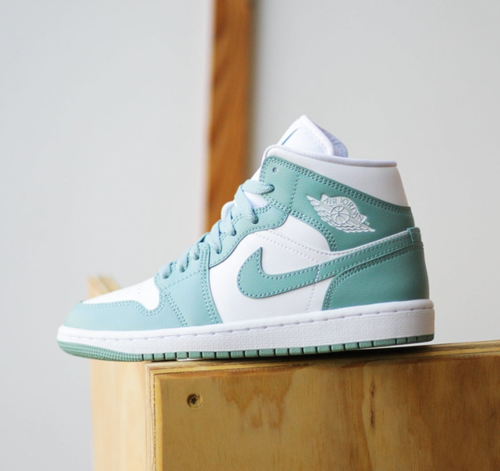 Nike Air Jordan 1 Mid White Cannon BQ6472-138 Women's Size