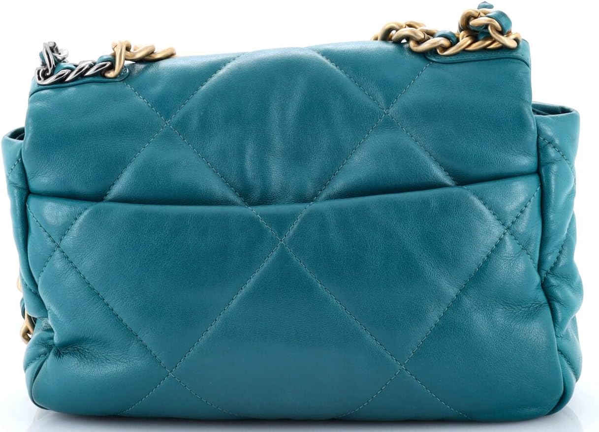 Chanel, 19 Flap Bag Quilted Leather Medium, Green